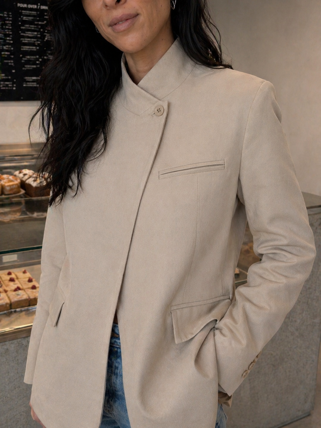 LIGHT KHAKI STRUCTURED BLAZER