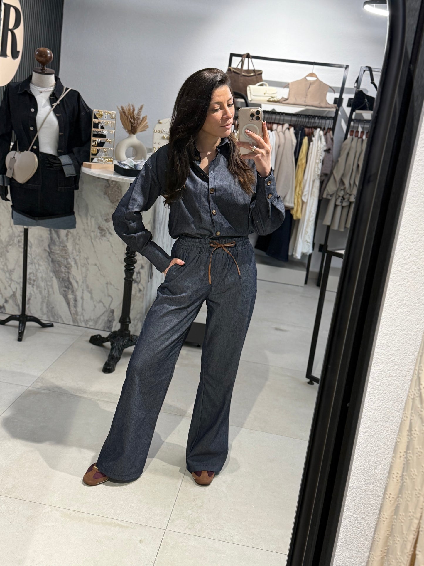 ZWEITEILER AUS DÜNNEM DENIM-STOFF BONN