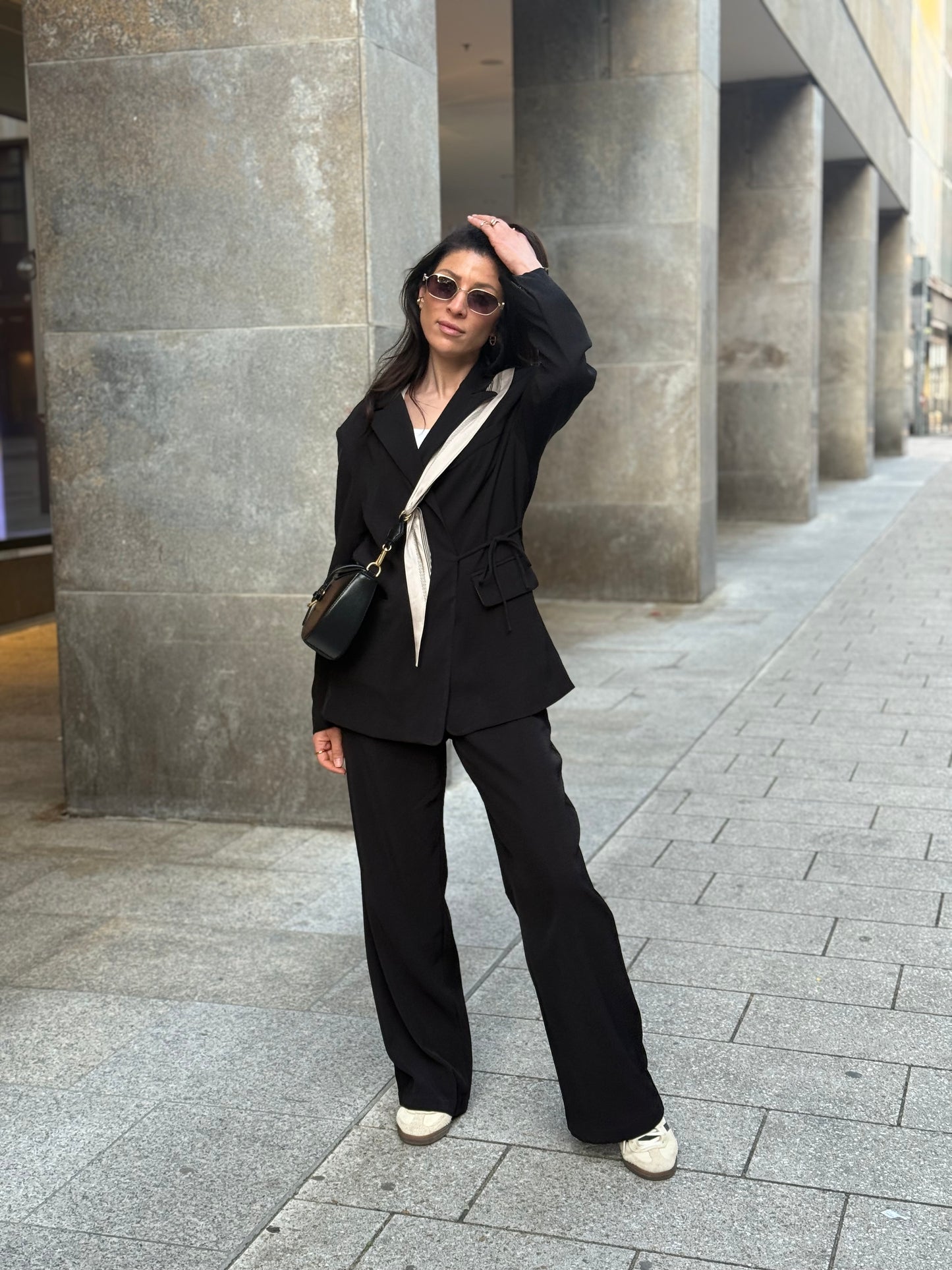 BLAZER MIT TAILLENZUG