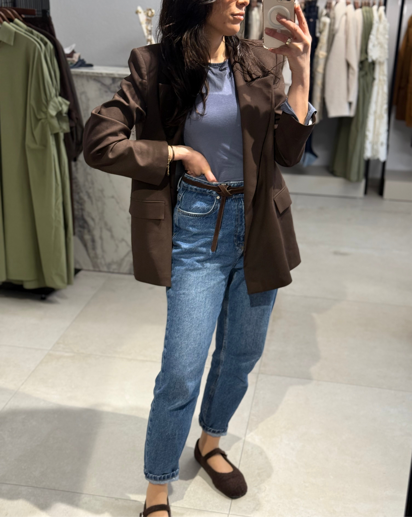 MODERNER BLAZER MIT ZEITLOSER ELEGANZ