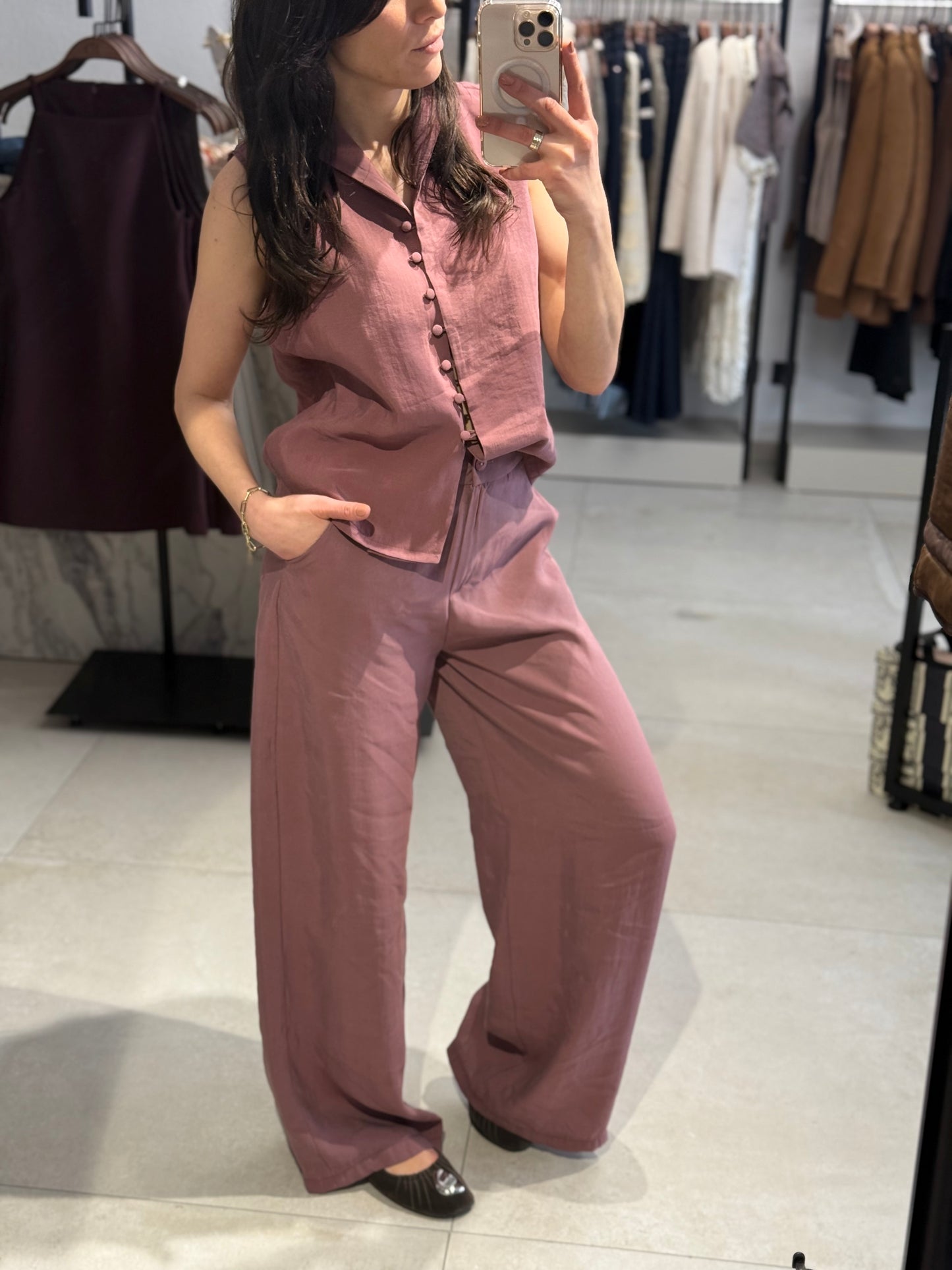 ÄRMELLOSE BLUSE – Rosé