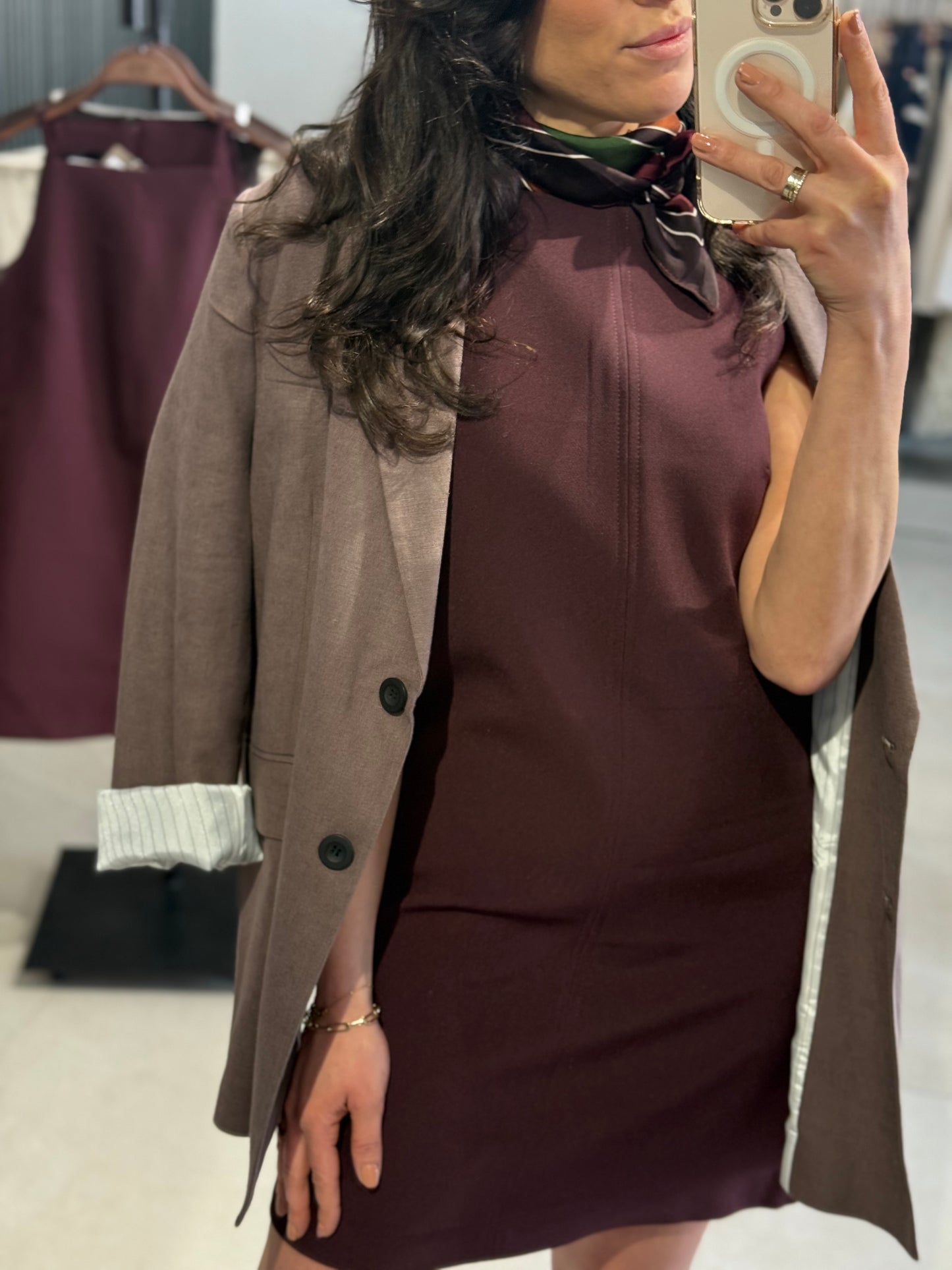 ÄRMELLOSES KLEID MINIMAL CHIC BURGUNDY