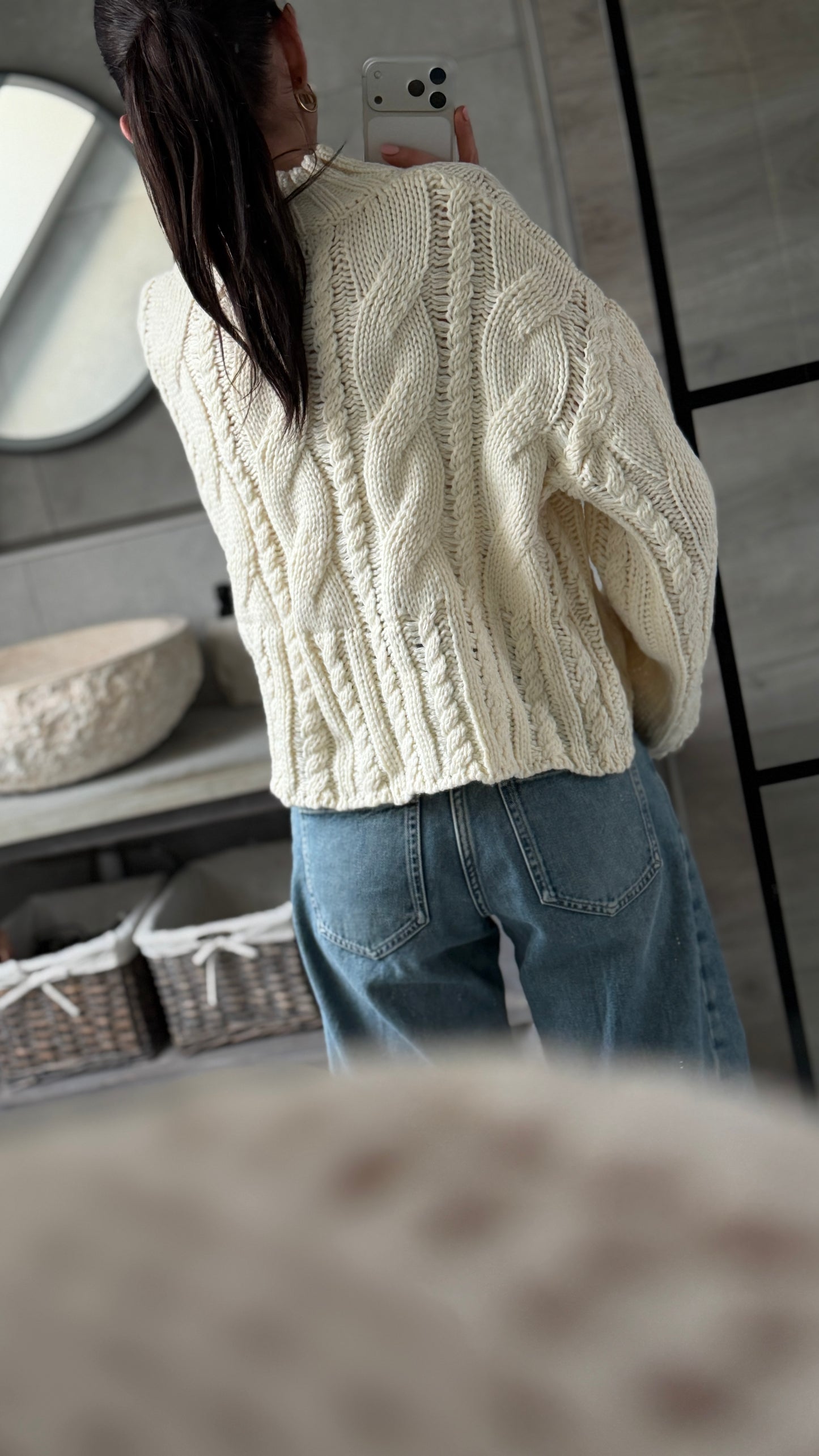 AVERY KNIT SWEATER