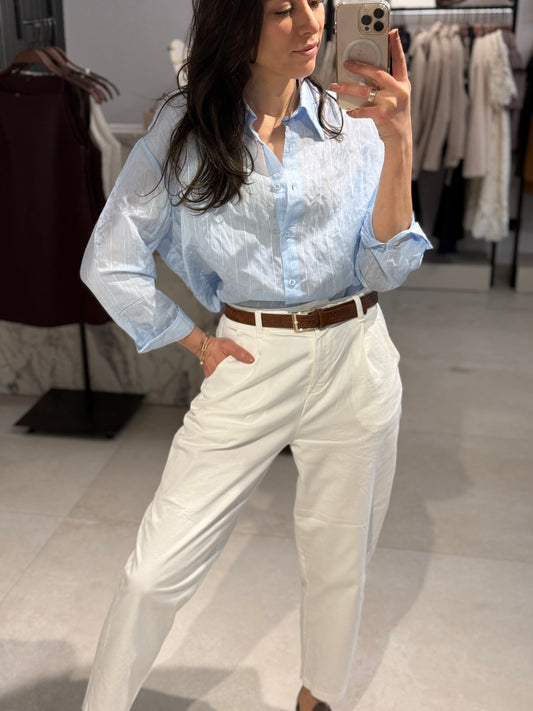 BLUSE MIT STRUKTURSTREIFE