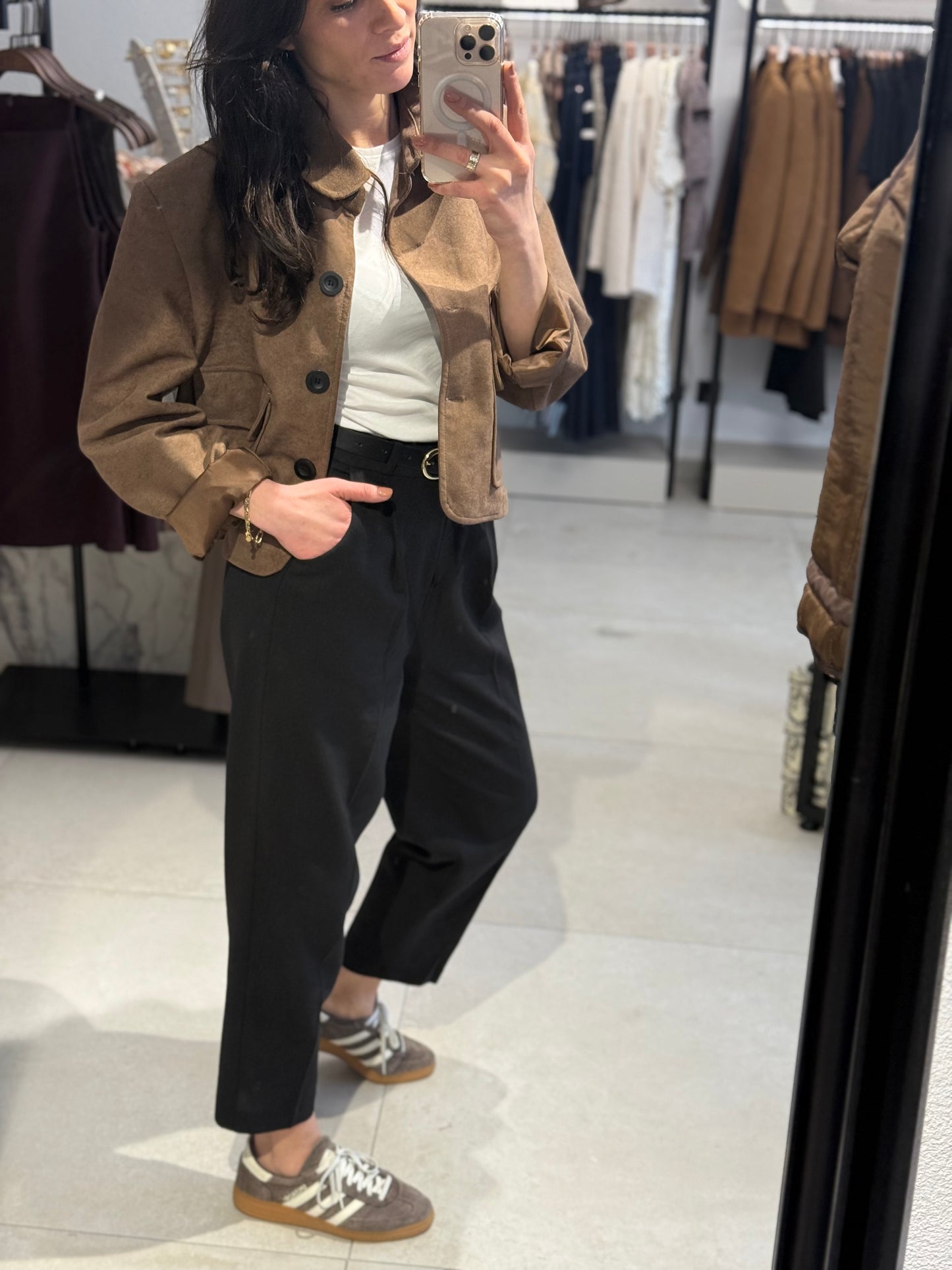 KURZE JACKE IN WILDLEDEROPTIK