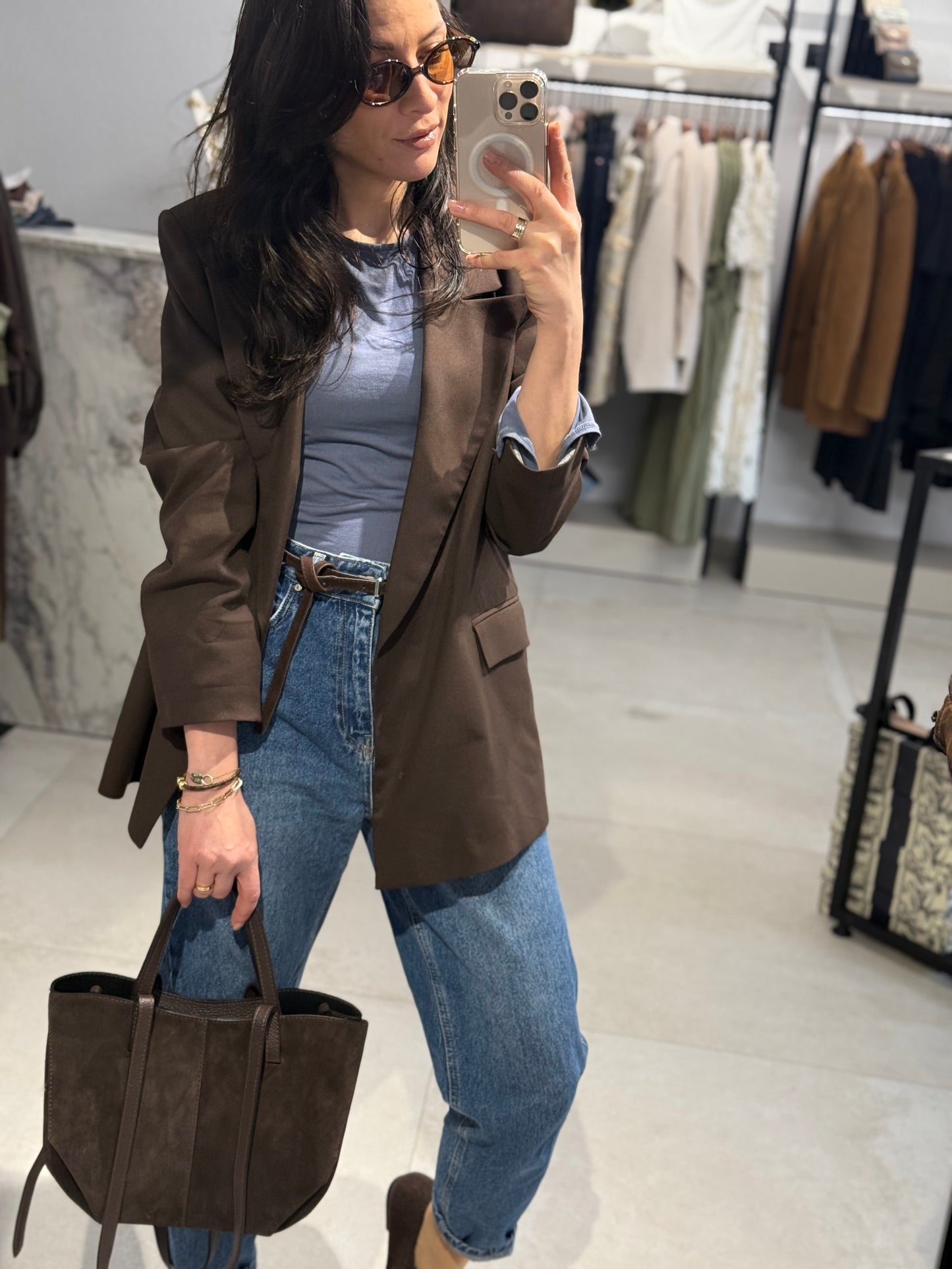MODERNER BLAZER MIT ZEITLOSER ELEGANZ