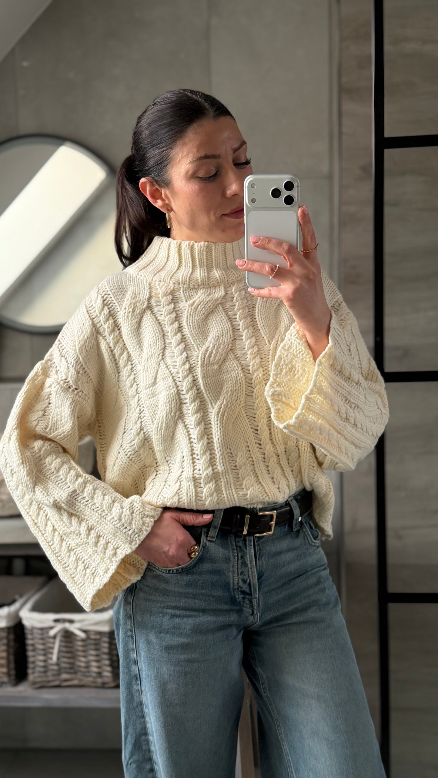 AVERY KNIT SWEATER