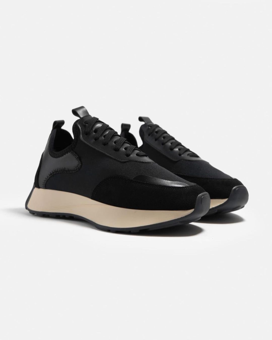 Sneaker Schwarz