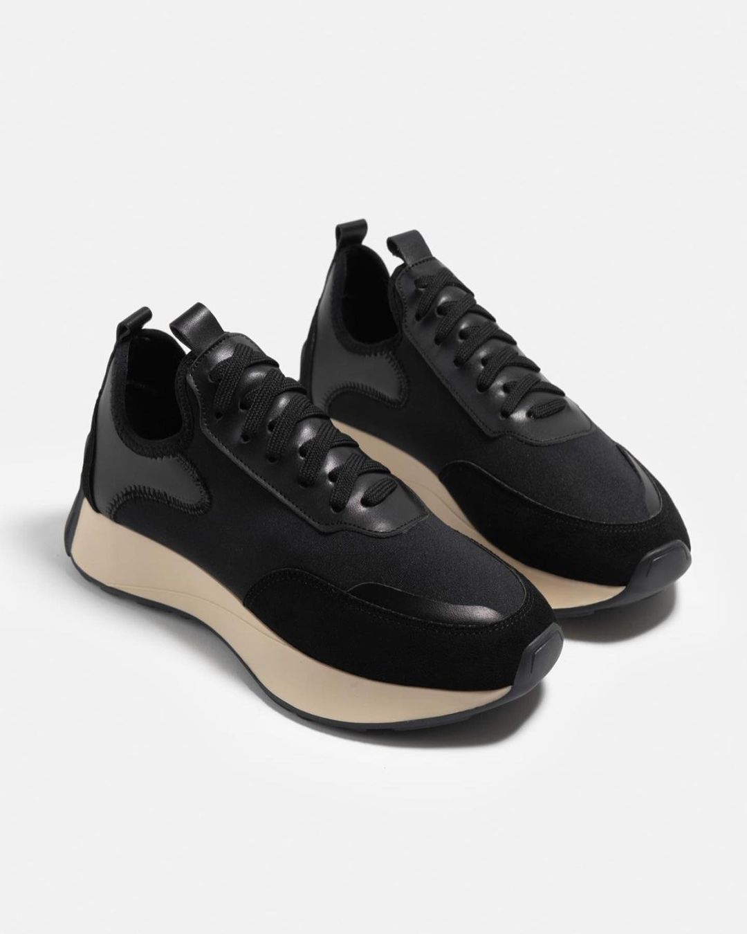Sneaker Schwarz